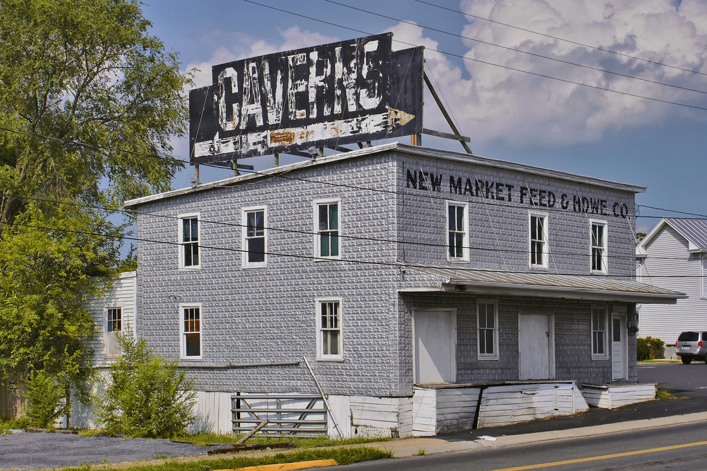 Feed and Hardware Store – New Market, Virginia