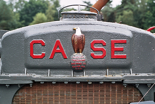 Visiting the Oldtimer Festival in Ravels, Belgium: Case logo