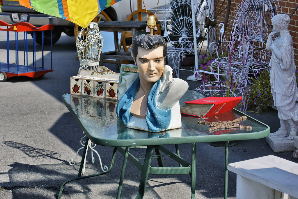 I Saw Elvis at the Market – New Market, Virginia