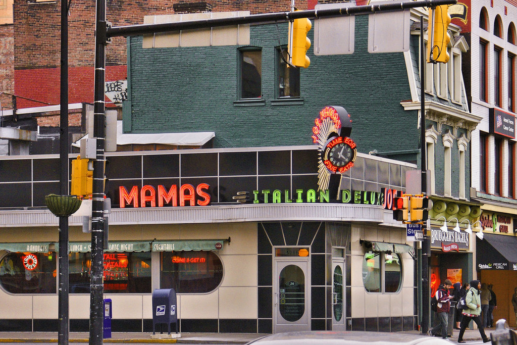 Forbes Avenue and Oakland Street – Pittsburgh, Pennsylvania