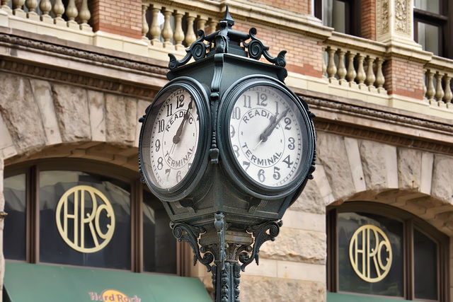 Reading Terminal Time – Market Street, Philadelphia, Pennsylvania