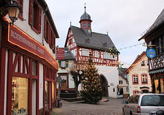 Stadtmuseum (im Hintergrund)