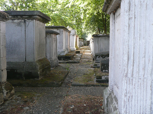 hackney churchyard, london