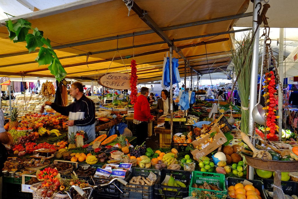 Rome Honeymoon Fuji XE-1 Campo De' Fiori market 9