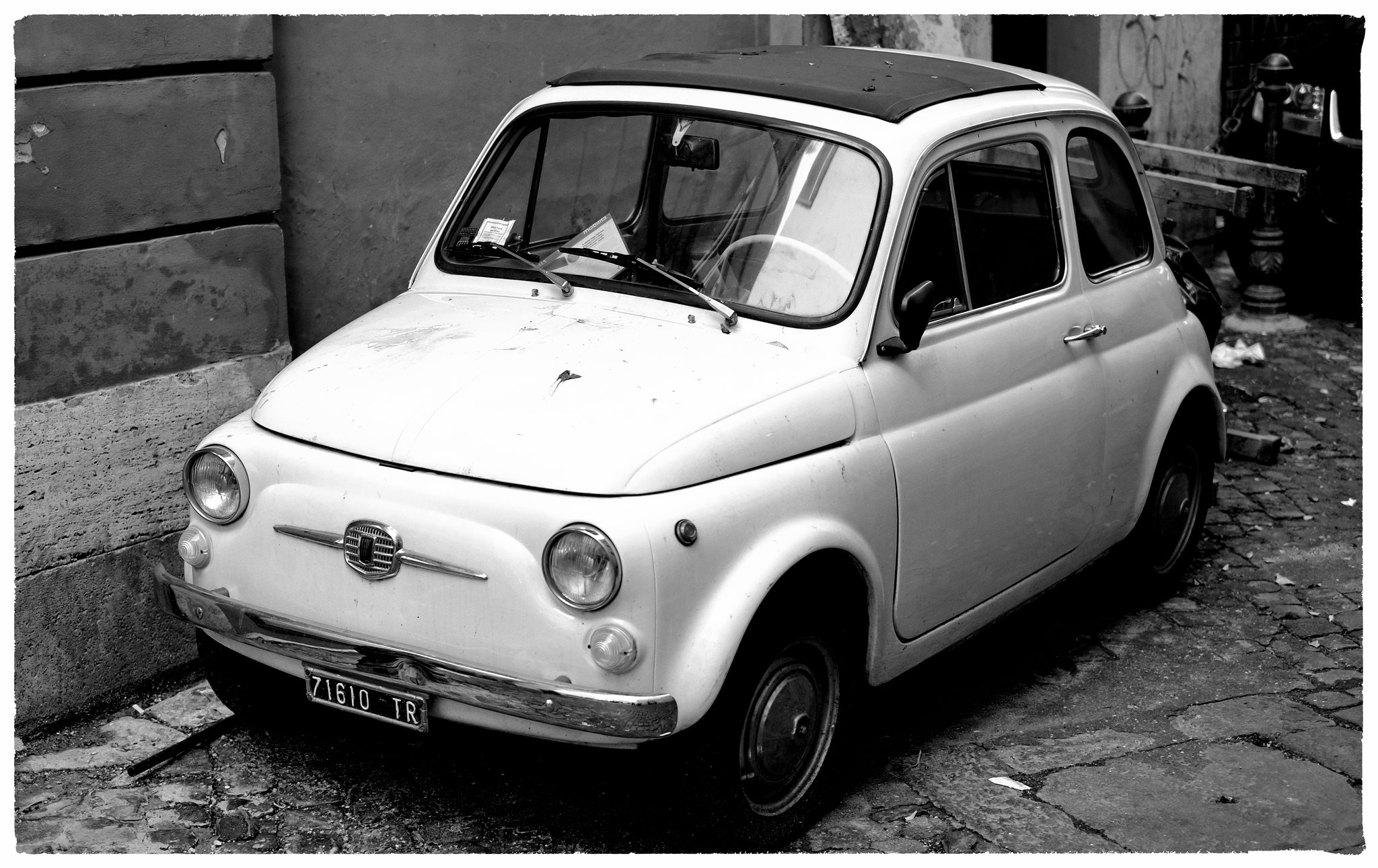 Rome Honeymoon Fuji XE-1 Fiat 500 1 mono