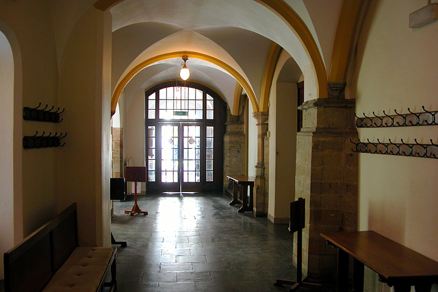 Academy Building of Leiden University just before a mayor refurbishment: hall