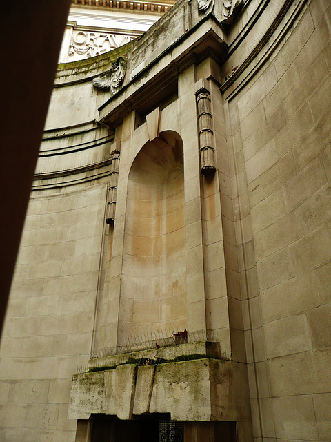 holy trinity , kingsway, london