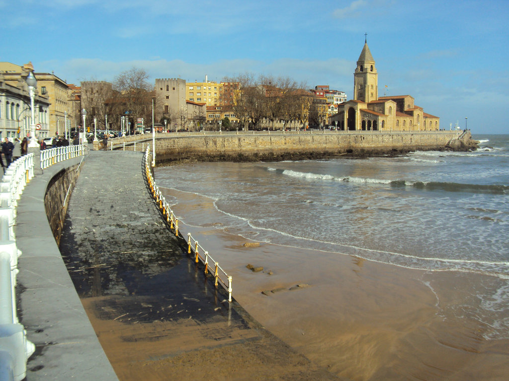 Playa de San Lorenzo (03)