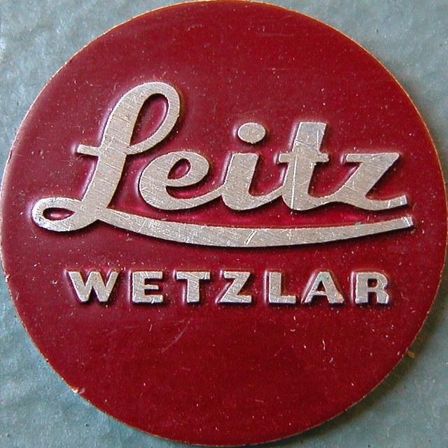 Office equipment: Logo of a Leitz Wetzlar projector