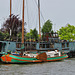 thames barge gardens