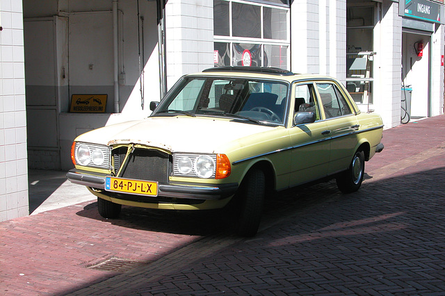 1979 Mercedes-Benz 230