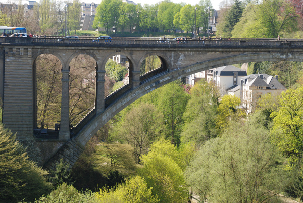 Road bridge