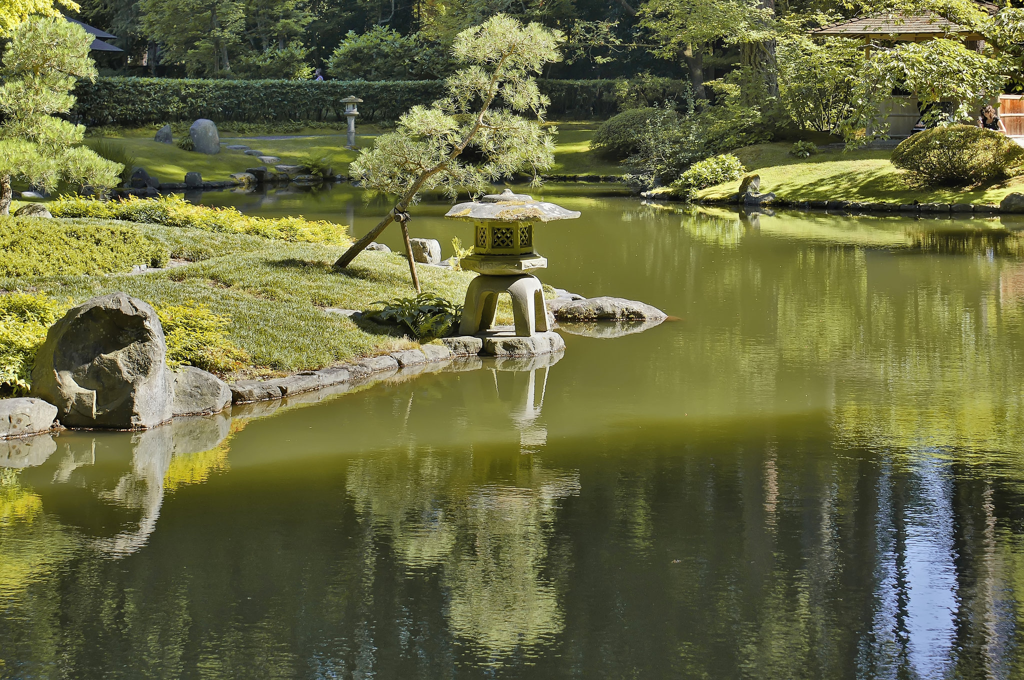 Snow-Viewing Lantern – Nitobe Memorial Gardens, Vancouver, British Columbia