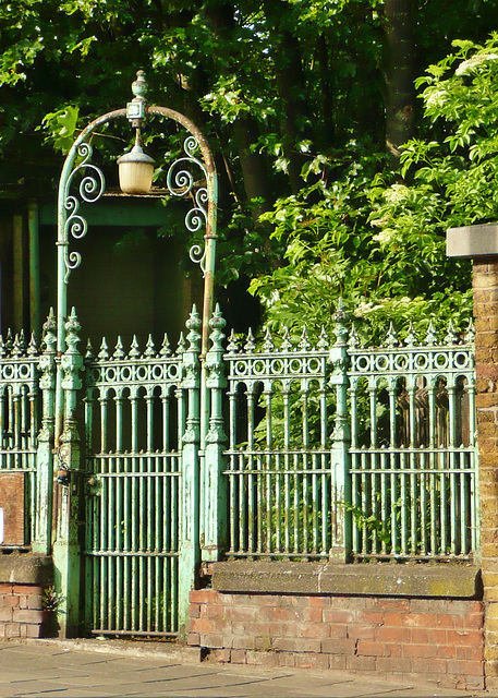 tottenham public loo, london