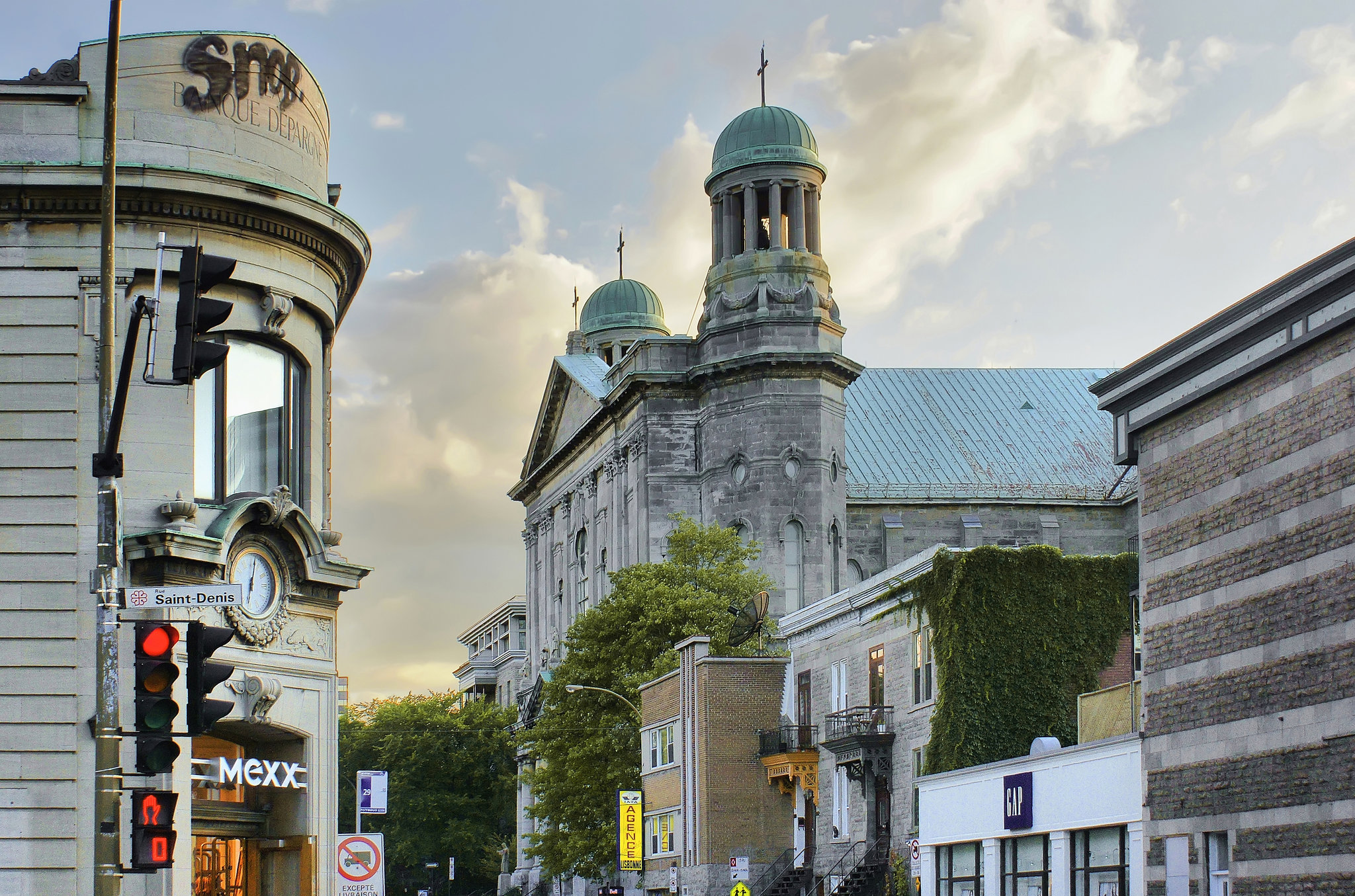 Rachel and Saint-Denis – Montréal, Québec