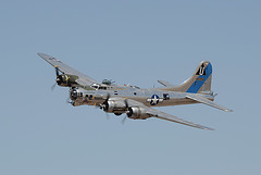 Boeing B-17G Flying Fortress N9323Z