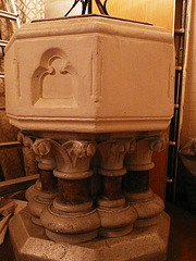 corpus christi, maiden lane, london c19 font, church by pownall 1873-4