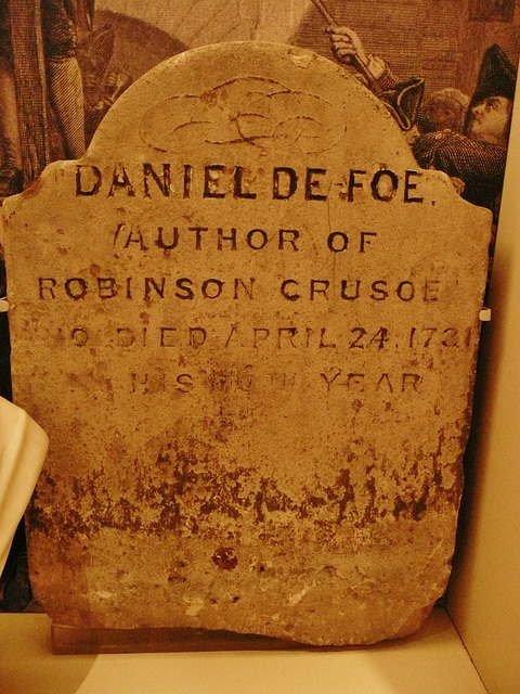 tombstone of daniel defoe