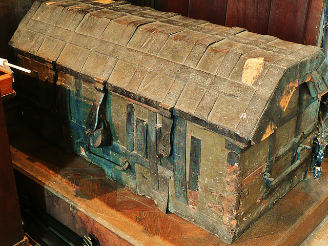 rainham church chest