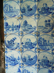 rainham hall tiles