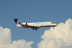 United Airlines Canadair CL-600 N965SW