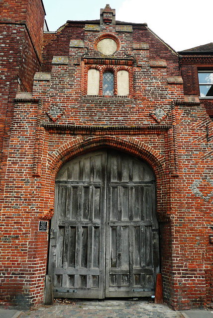 roper gateway, canterbury