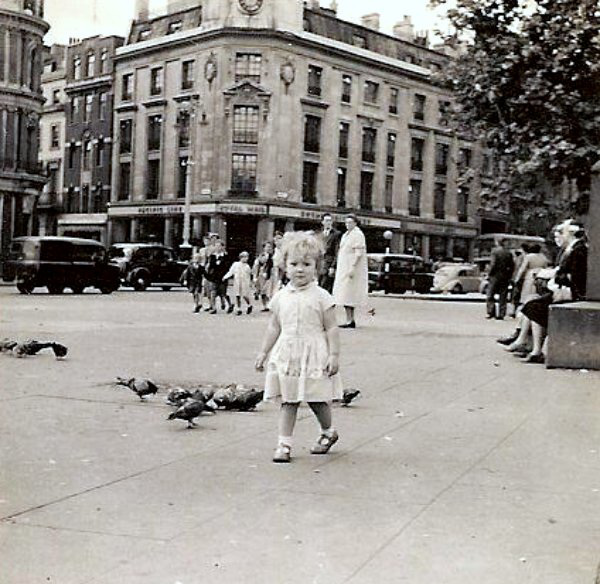 Trafalgar Square, 1956