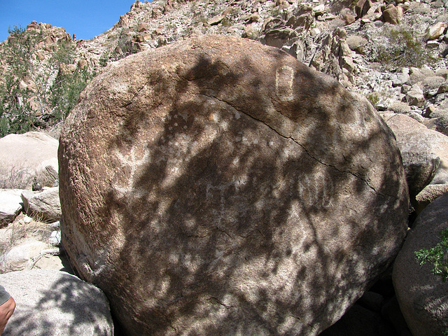 Petroglyphs (095205)