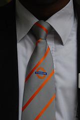 Roundel tie