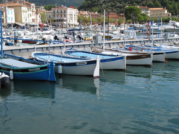 Cassis boats