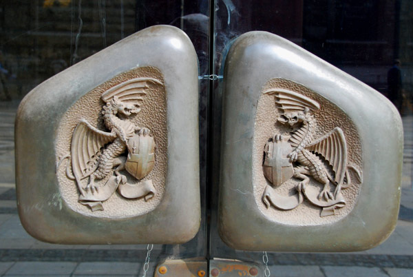 Dragon door handles