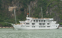 'Paradise Luxury' in Ha Long Bay