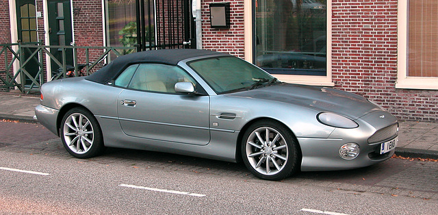 Car spotting: Aston Martin DB7 Vantage