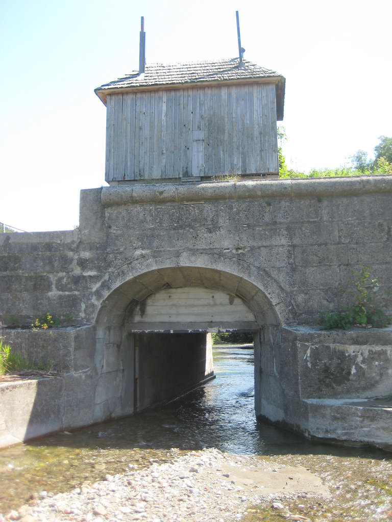 Klausen-Leopoldsdorf, Hauptklause