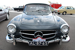 Autumn Mercedes meeting – the SLs: 1961 Mercedes-Benz 190 SL