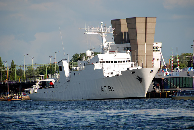 A trip with the steam tug Adelaar: A791 La Perouse