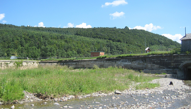 Klausen-Leopoldsdorf, Hauptklause