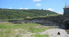 Klausen-Leopoldsdorf, Hauptklause