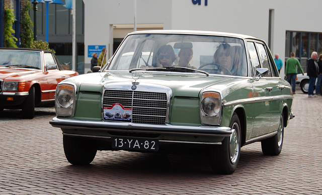 Autumn Mercedes meeting – 1973 Mercedes-Benz 230