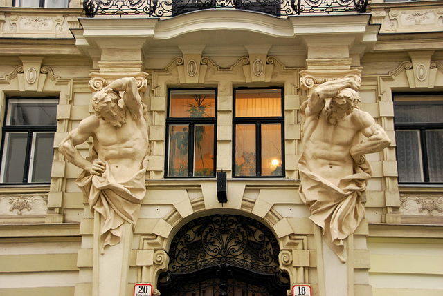 Normal entrance in Vienna