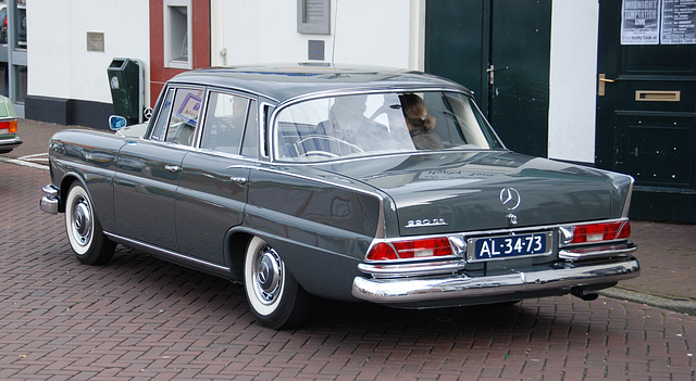 Autumn Mercedes meeting – Heckflossen: 1961 Mercedes-Benz 220 SE