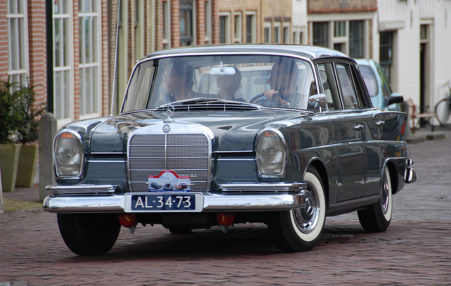 Autumn Mercedes meeting – Heckflossen: 1961 Mercedes-Benz 220 SE