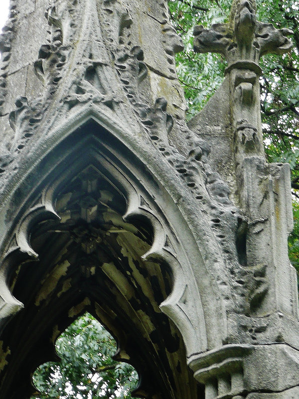 tower hamlets cemetery, london
