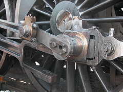 Steam Festival in Simpelveld (Limburg): emergency repair on an engine