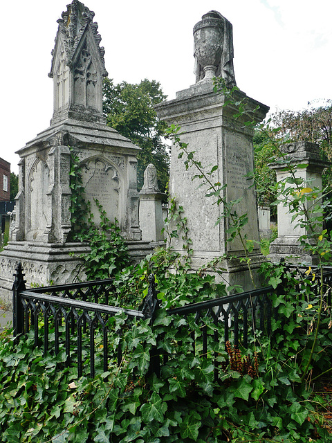 tower hamlets cemetery, london