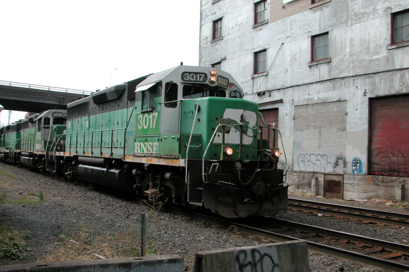 Engines: BNSF 3017 & 3010