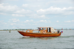 A trip with steam tug Adelaar: The Jan van Gent