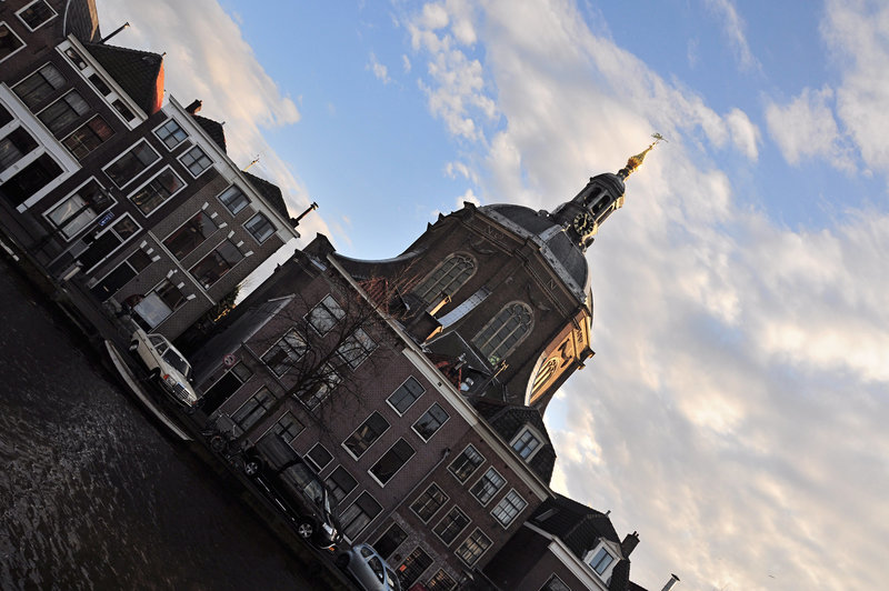 Marekerk (Mare Church) and a 1976 Mercedes-Benz 230