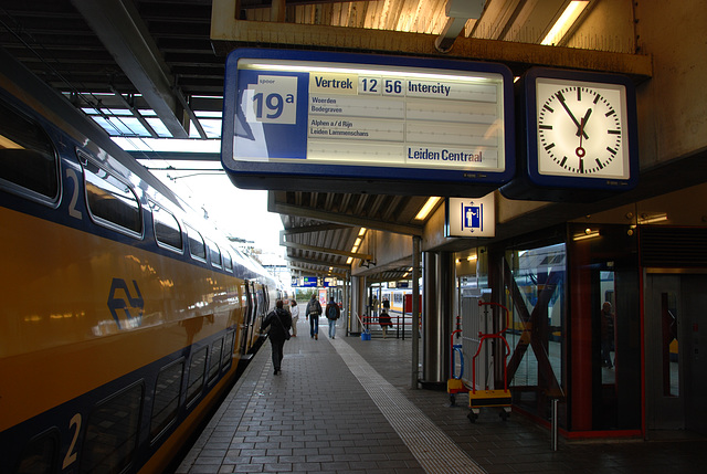 The "Intercity" from Utrecht to Leiden