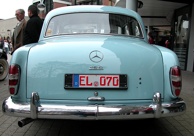 Oldtimer day in Emmen: Mercedes 190